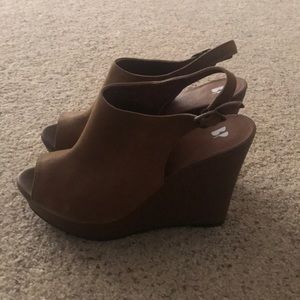 BP platform heels